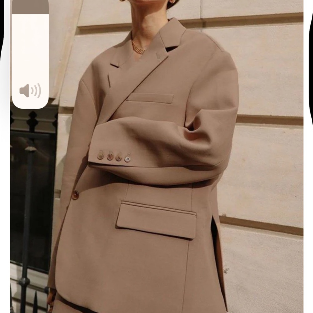 The Frankie Shop Bea blazer latte
